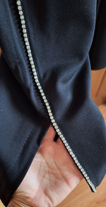 Pantaloni noi, Calzedonia