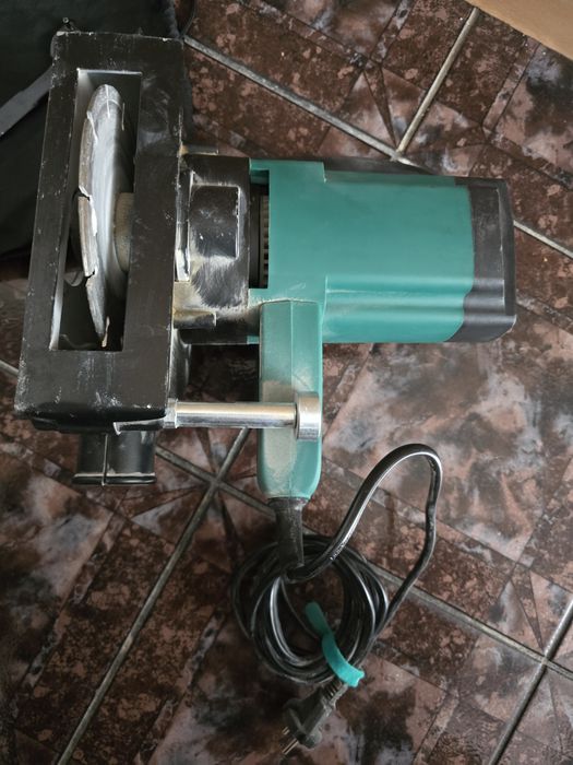 Masina de tăiat canale