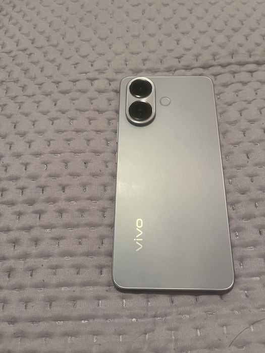 Продам срочно телефон вивоv60