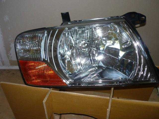 Фара фонарь бампер MITSUBISHI PAJERO 3 03-06/ Митсубиши Паджеро 3