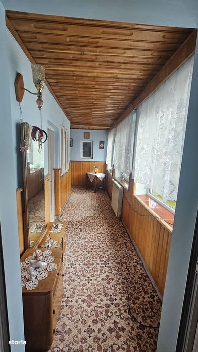 Casă spațioasă cu teren generos – Lerești, Argeș