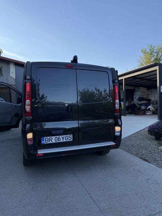 Opel Vivaro 2.0 CTDİ 114CP îgrijita