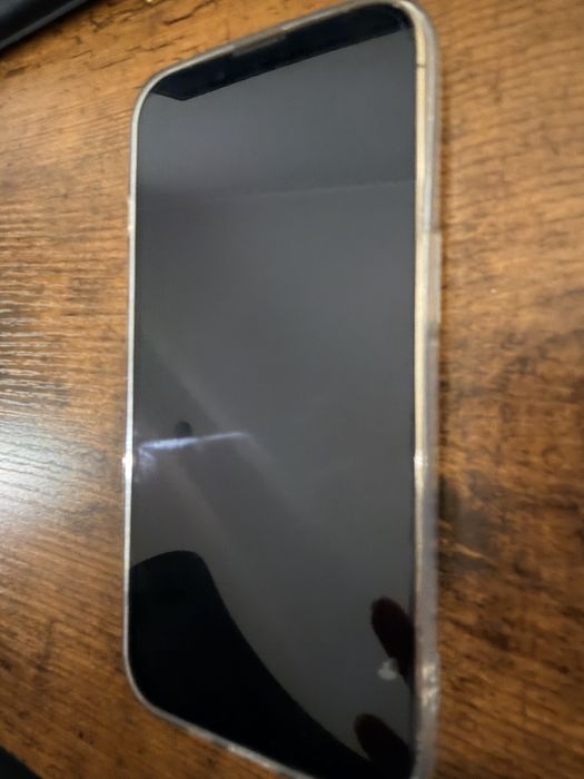 Продавам iPhone 13 Pro – Отлично състояние!