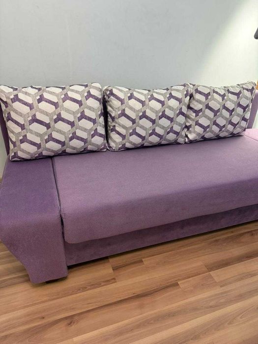 Продам диван в отличном состоянии