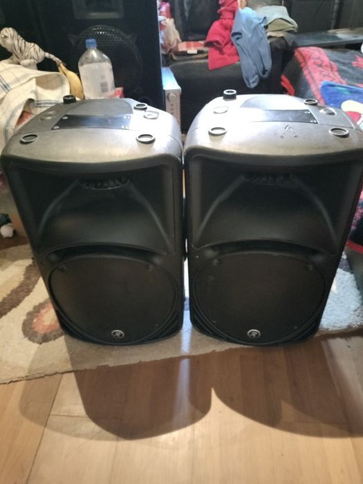 Vând / Schimb Boxe active " 2. Mackie Srm 450V3 "