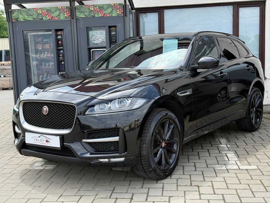 Jaguar F-Pace Mild Hibrid / R-Sport / 4x4/ Panoramic
