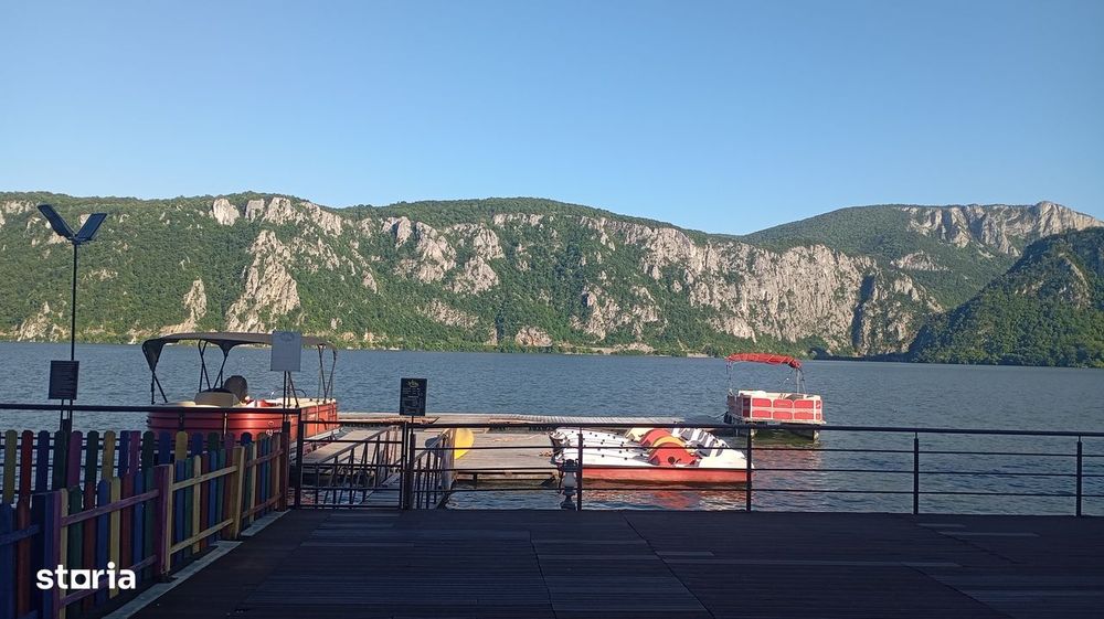 Vânzare complex turistic Dunăre — Cazanele Dunării, 3 pensiuni, 3,5M €