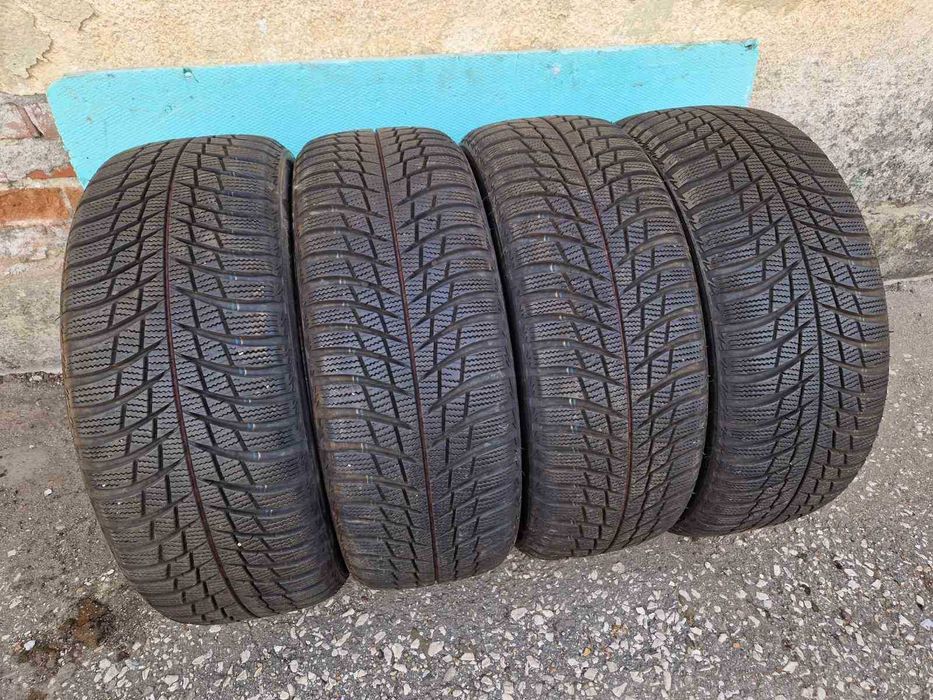 4 Bridgestone R17 215/55 Зимни гуми  DOT2718
