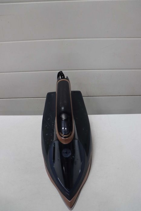 Парна ютия Philips Azur 8000, мощност 3000 W, Turbo Boost пара 260г