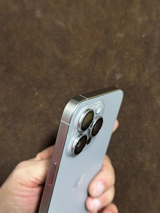 iPhone 15 pro max ideal holati srochna sotiladi