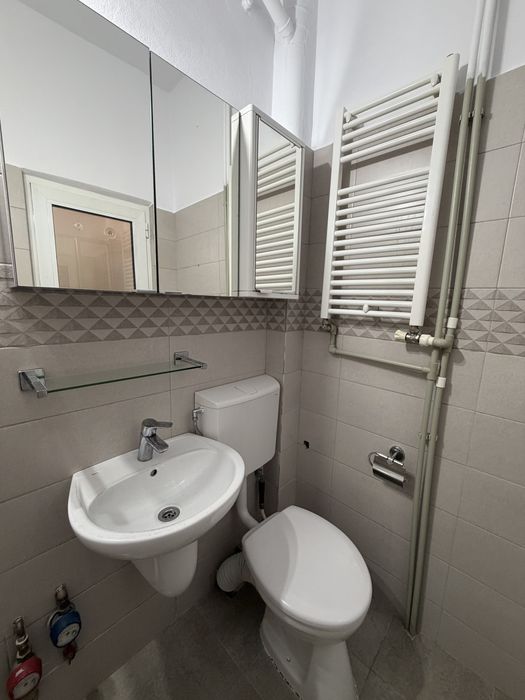 Garsoniera proaspat renovata