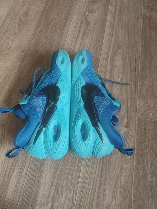 Nike Cosmic Unity