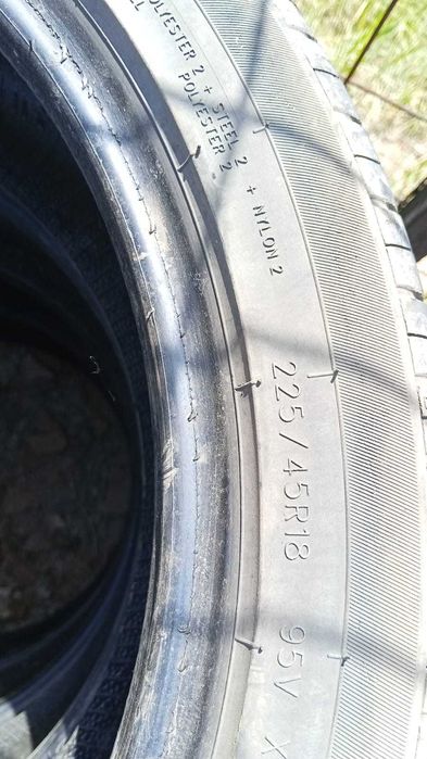 Продам шины 225/45R18