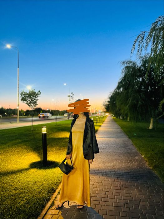 Платье вечернее золотистое