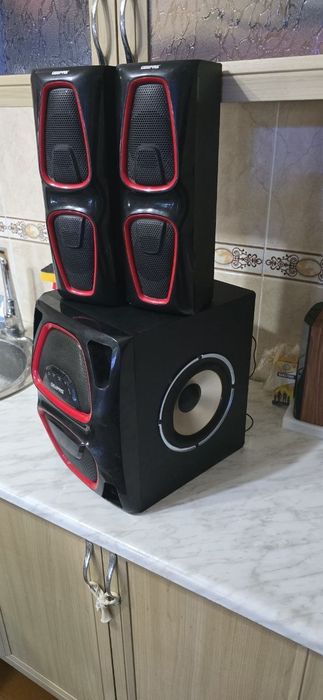 Продаётся Сабвуфер блютуз аукс