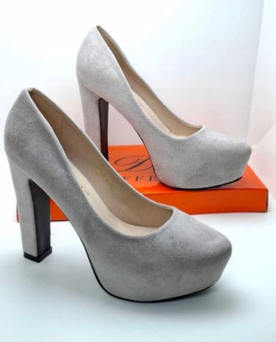 Туфли женские замшевые на высоком каблуке