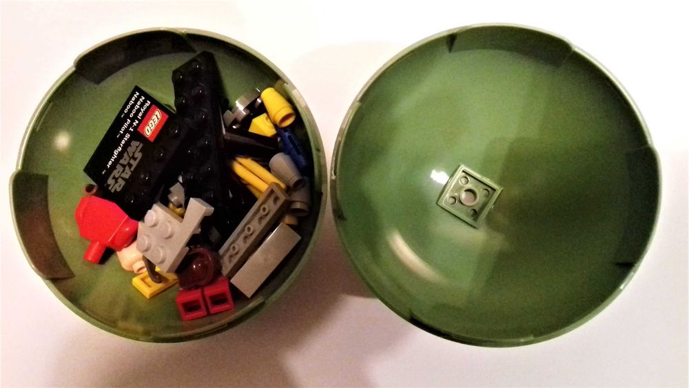 LEGO Star Wars Naboo Starfighter and Naboo cod 9674