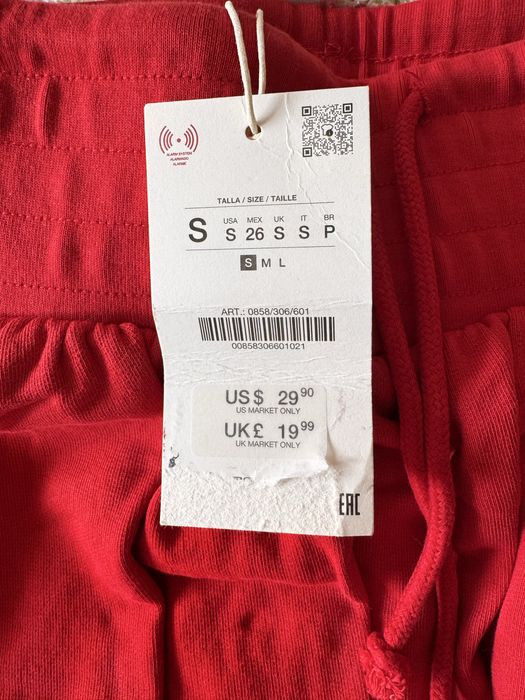 ZARA червена пола с етикет