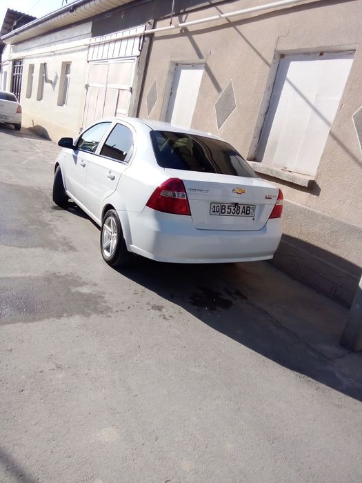 Nexia 3 Avtamat karobka sotiladi