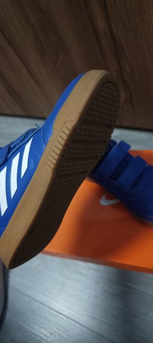 Маратонки Адидас 35 номер