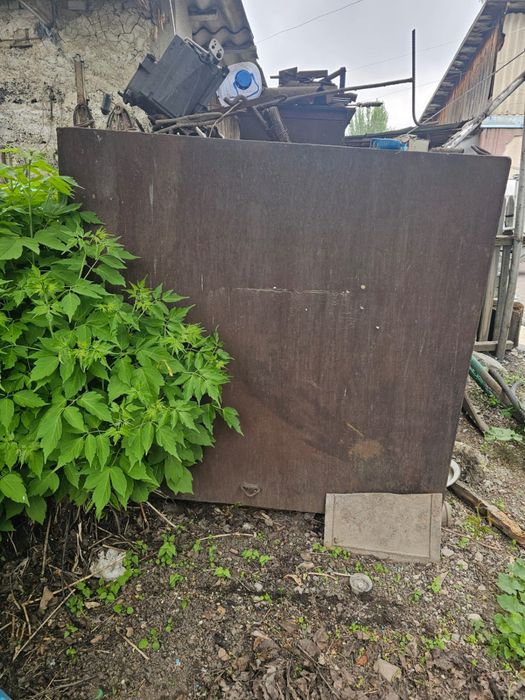Продам емкасть 3куб