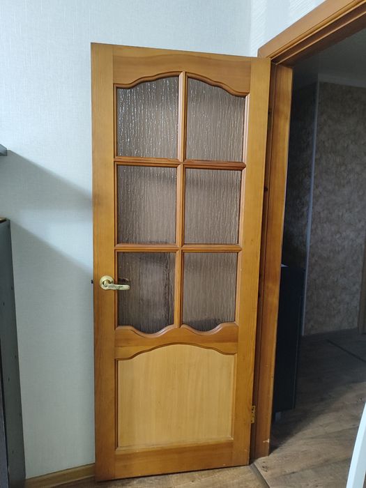 Продам деревянные двери