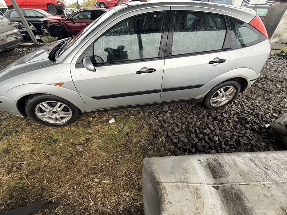 Форд фокус 1.8 114 кс 2000г на части