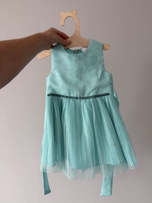 Платье для девочки праздничное