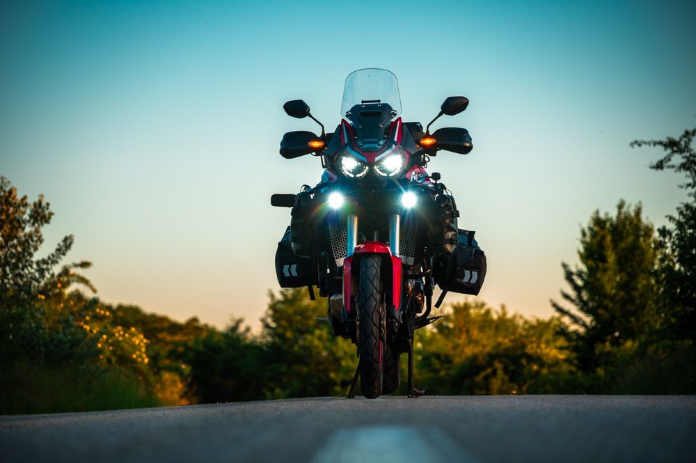 Honda Africa Twin CRF1100 DCT (2020) - Accesorizata complet, gata de drum