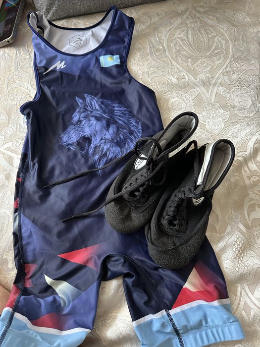 Продам борцовки новые