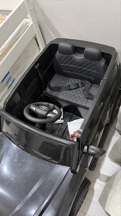 Продам игрушечный лексус