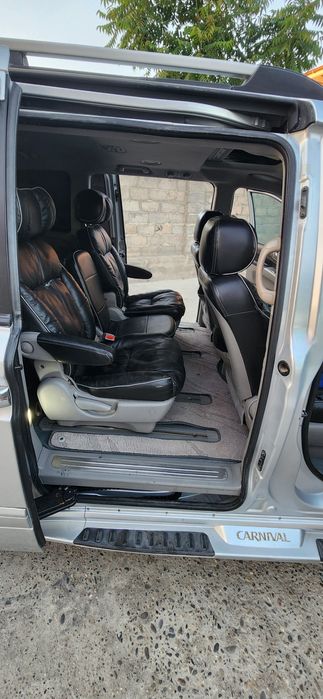 Kia Carnival 2008 yil