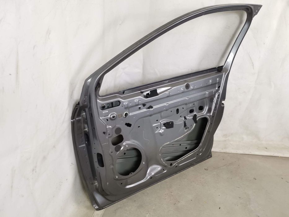 Предна Дясна Врата Рено Клио 5 / Renault Clio 5 [ - ] Оригинална Повре