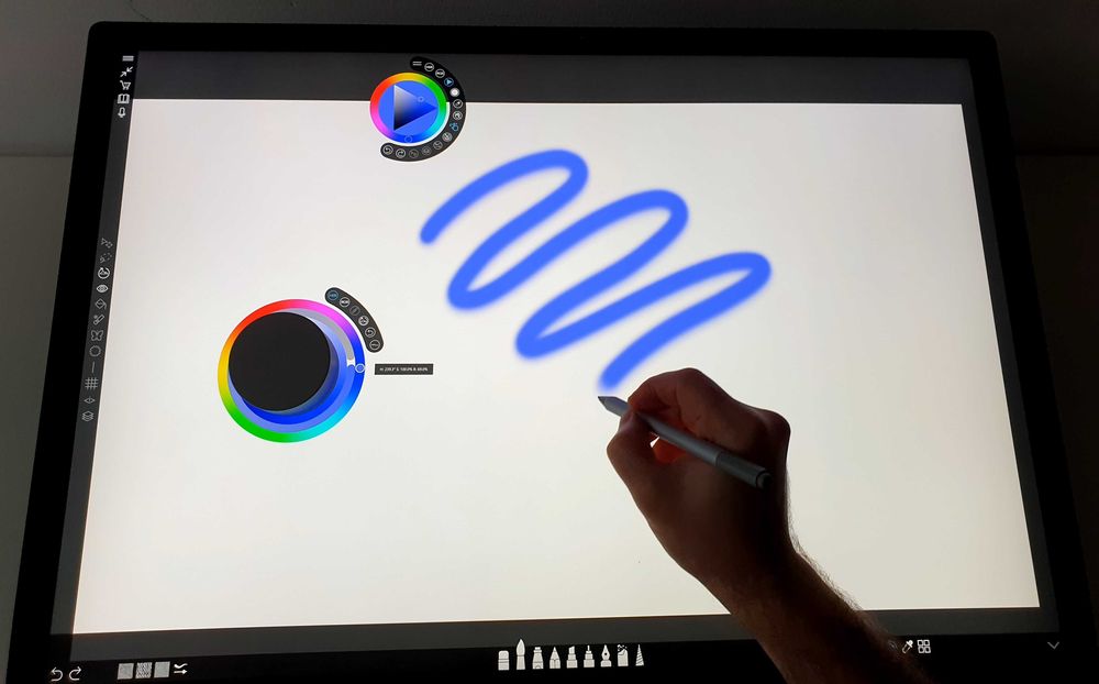 Surface Studio 2 All-in-One PC impecabil + toate Accesoriile
