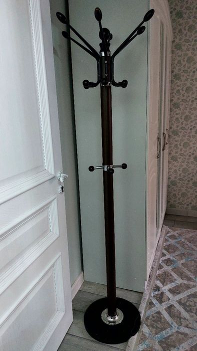 Вешалка напольная