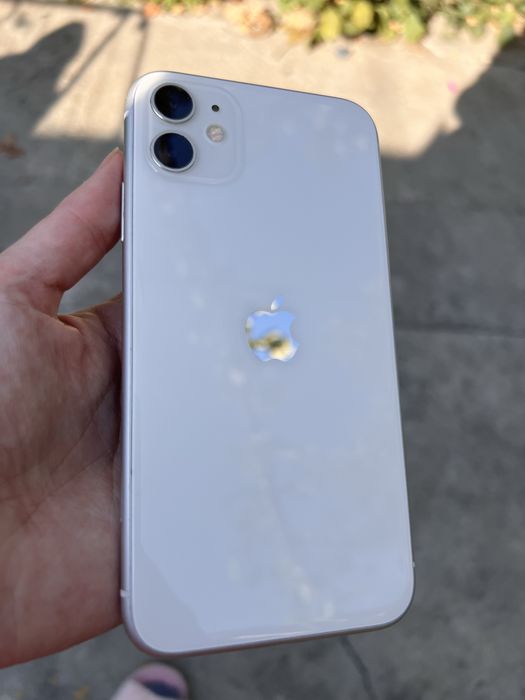 iPhone 11 продам