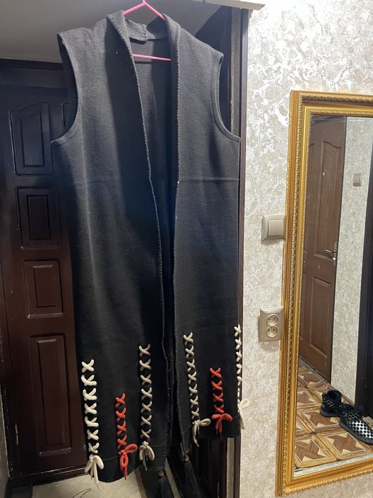 Джакет сотилади.