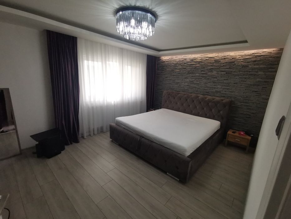 Apartament decomandat cu 2 camere