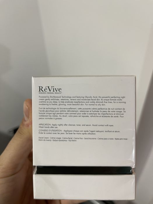 Crema Revive Moisturizing Renewal Cream