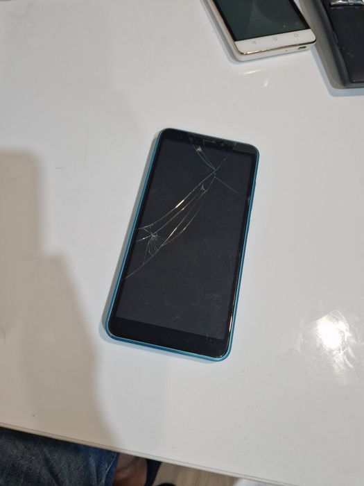 Telefon Wiko pentru colecție sau piese