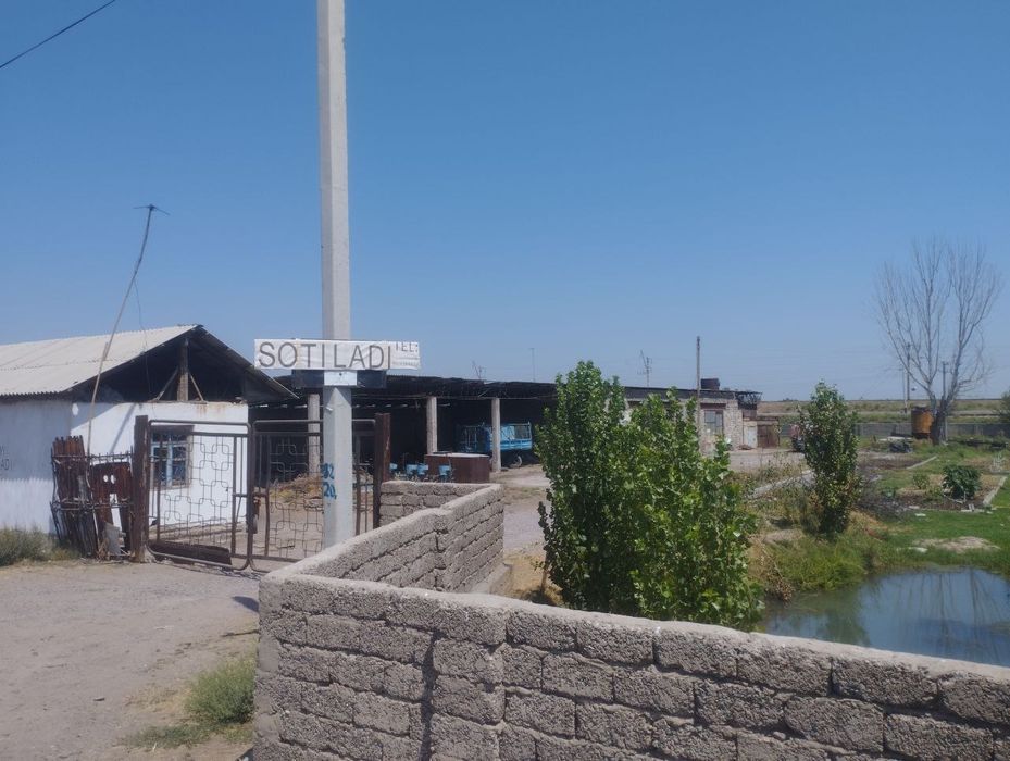 Yer sotiladi 50sotik NOTURAR sotigi 2700$ kelishiladi