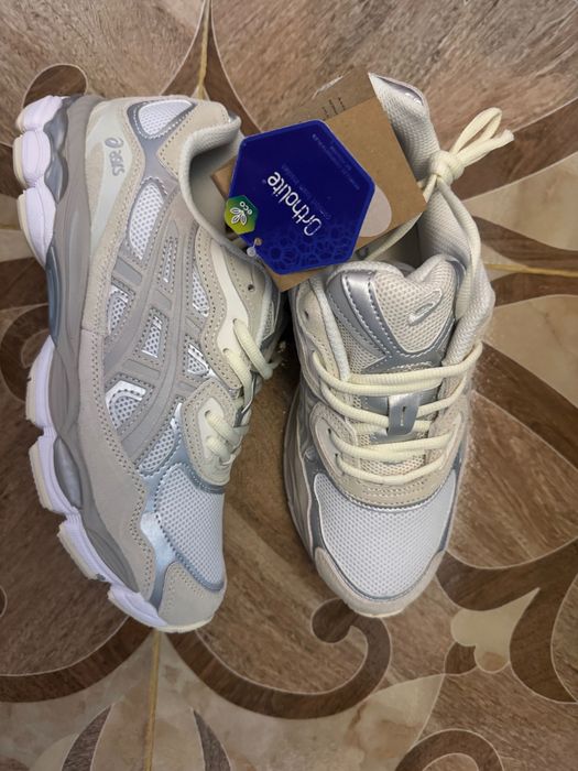 Asics gel nyc обувки