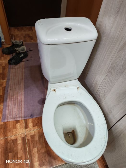 Продам унитаз под стройку.. Б/у