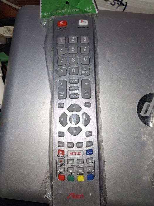 Telecomenzi SHARP Gama completa  Noi. Cereți model