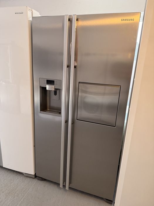 Frigider Side by Side samsung