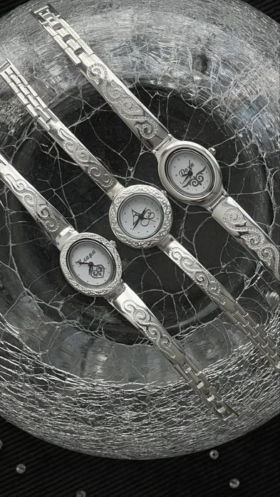 Қазақи нақыштағы күміс сағат сатылады