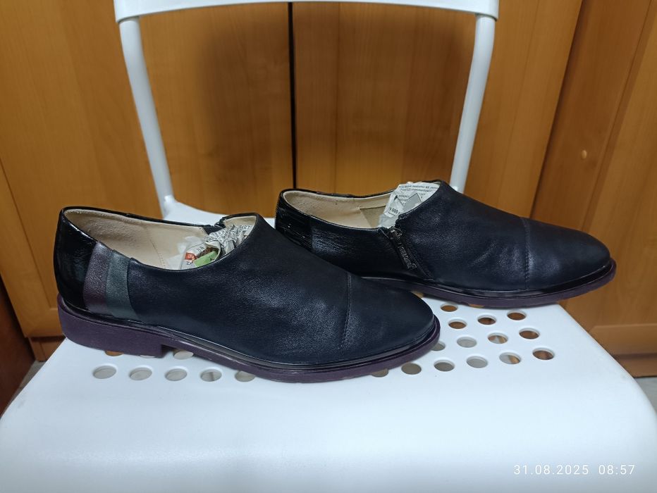 Продам обувь 39 размер