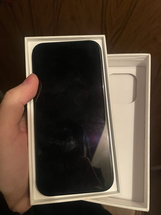 Продам iphone 15 pro 256gb