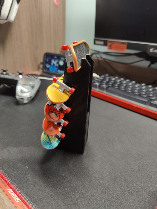 Скейтпарк за фингер скейтборд, skatepark fingerskateboard, стойка