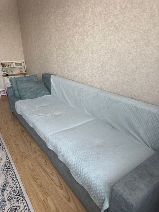 Продам диван для гостиной